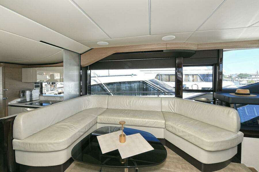 58ft Absolute Yacht For Sale