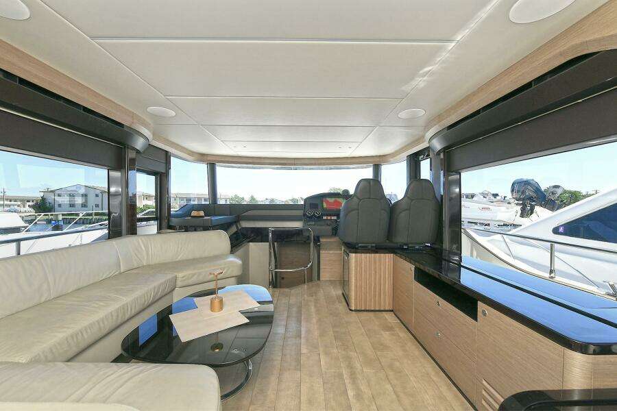 58ft Absolute Yacht For Sale