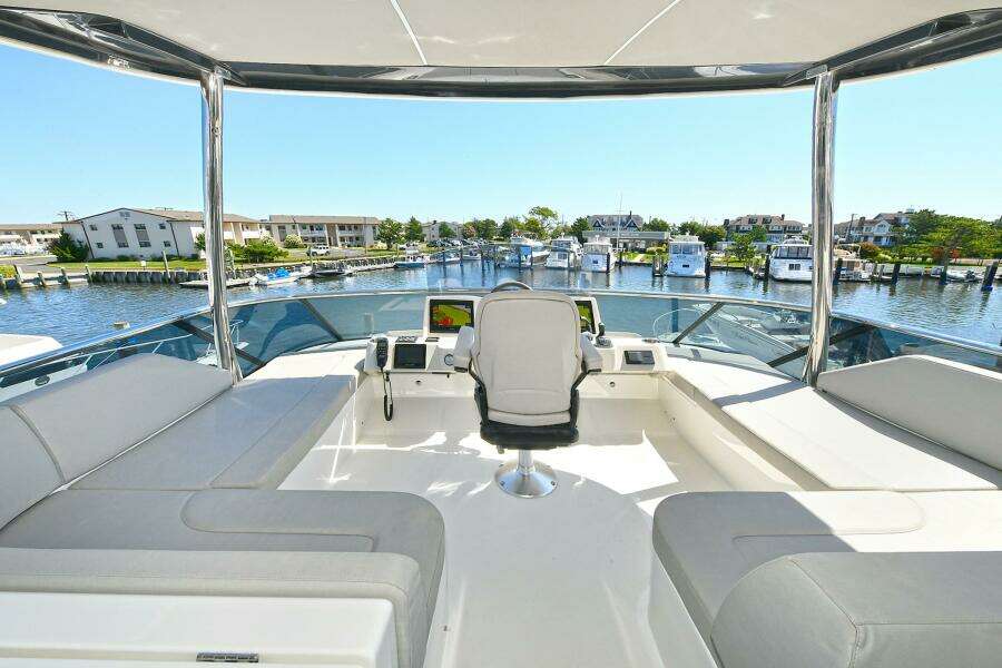 58ft Absolute Yacht For Sale