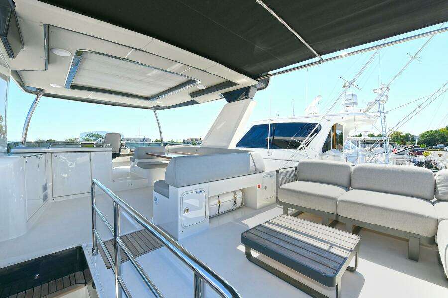 58ft Absolute Yacht For Sale