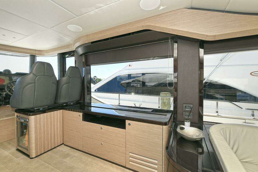 58ft Absolute Yacht For Sale