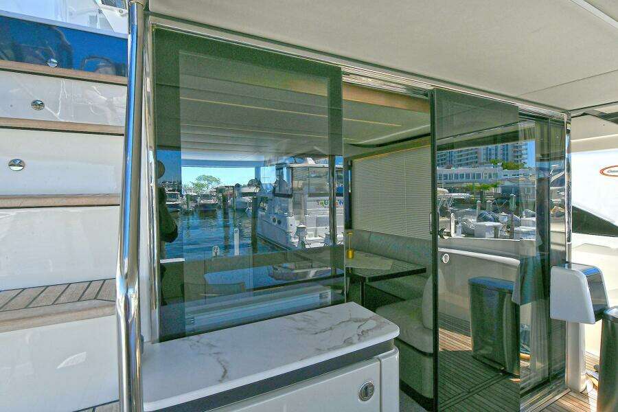 58ft Absolute Yacht For Sale