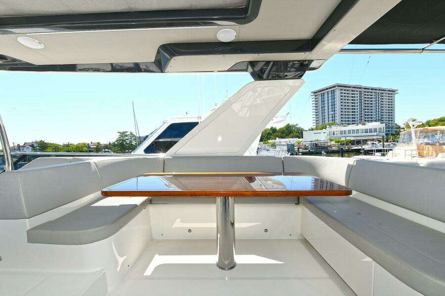 58ft Absolute Yacht For Sale