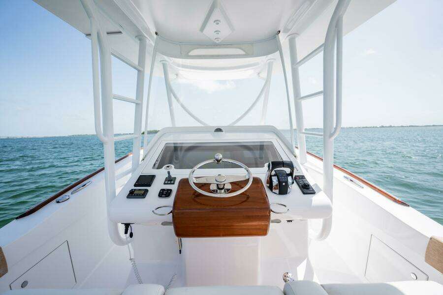 EFFORTLESS 37ft Bonadeo Yacht For Sale