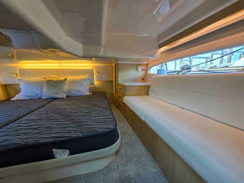 38ft Regal Yacht For Sale