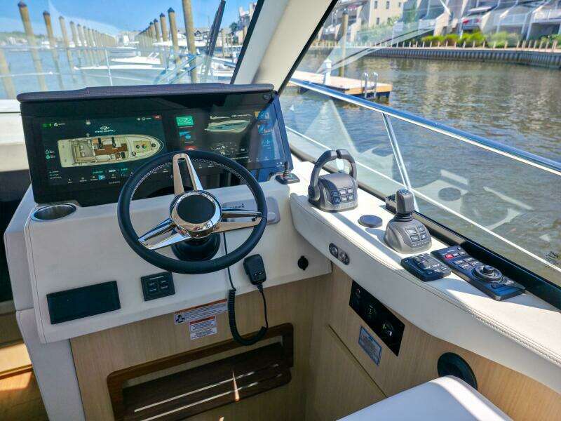 38ft Regal Yacht For Sale