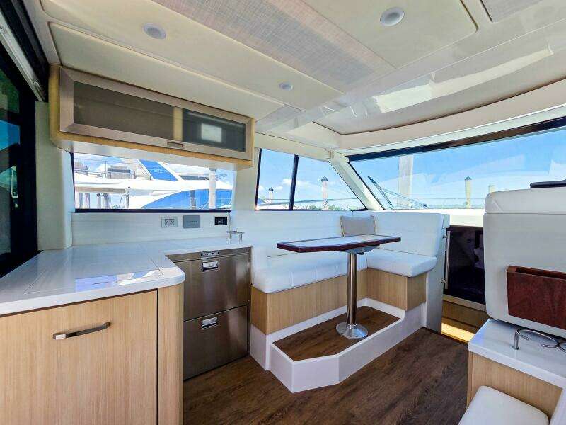 38ft Regal Yacht For Sale