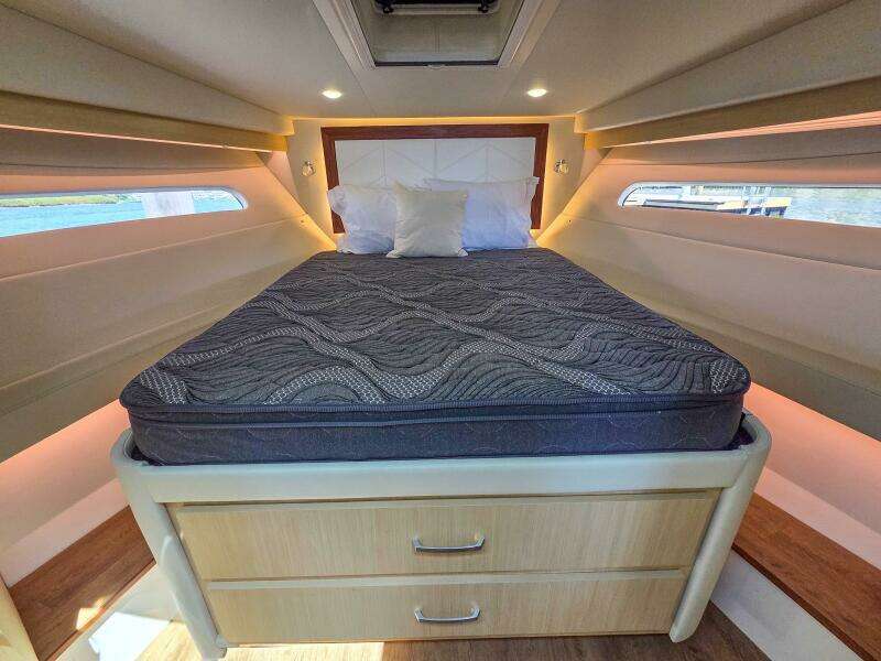 38ft Regal Yacht For Sale