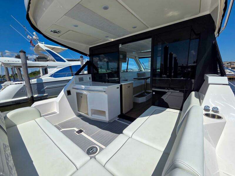 38ft Regal Yacht For Sale
