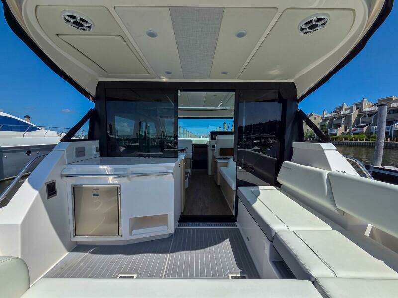 38ft Regal Yacht For Sale