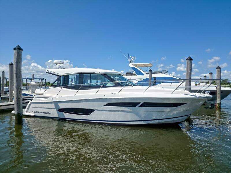 38ft Regal Yacht For Sale