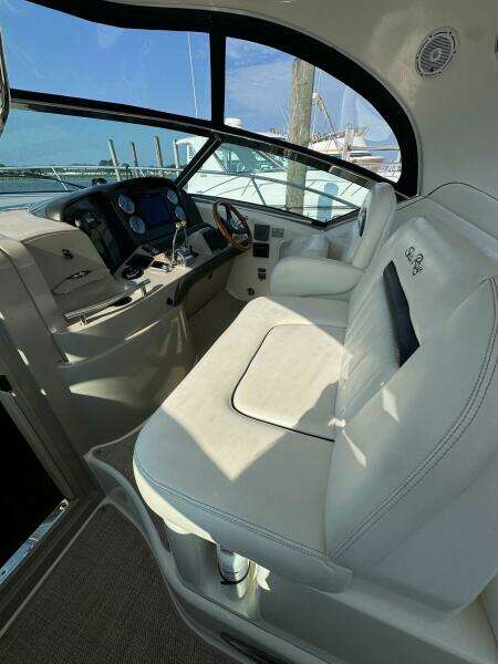 39ft Sea Ray Yacht For Sale
