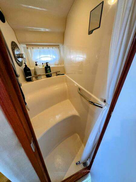 39ft Sea Ray Yacht For Sale