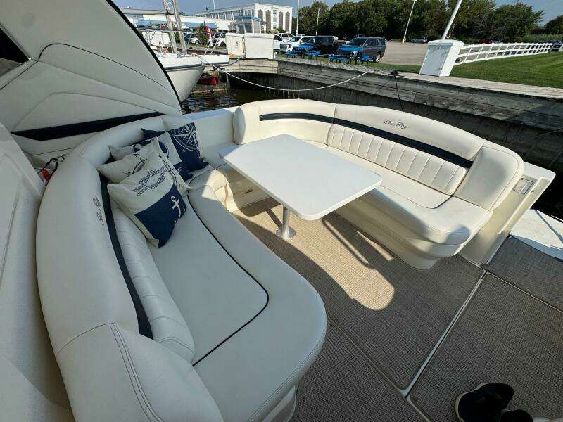 39ft Sea Ray Yacht For Sale