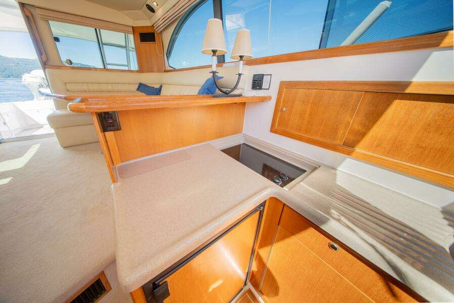 Cardiff Rose 37ft Riviera Yacht For Sale