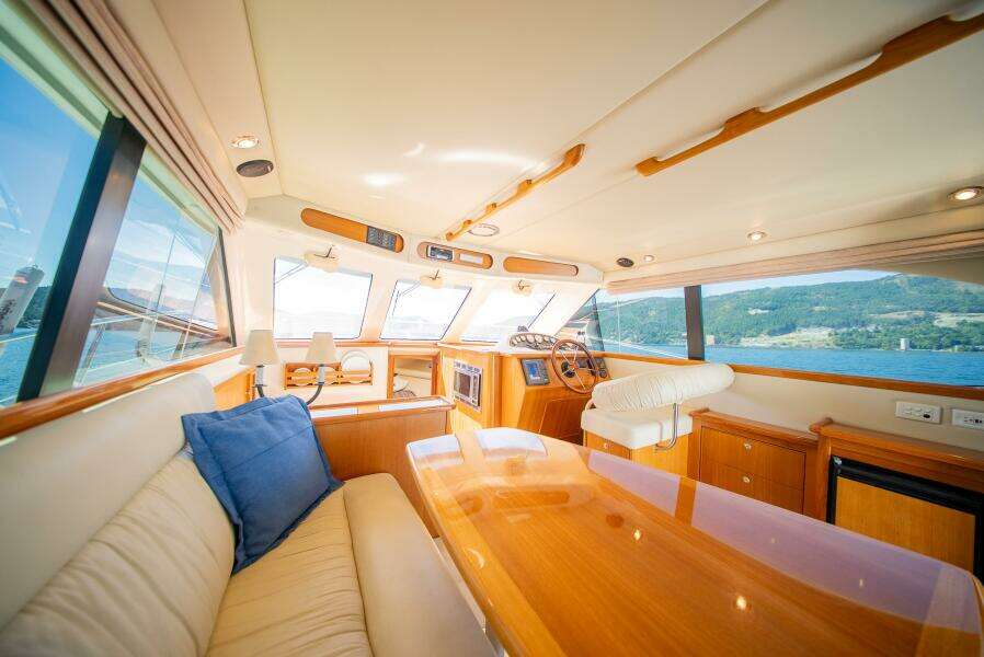 Cardiff Rose 37ft Riviera Yacht For Sale