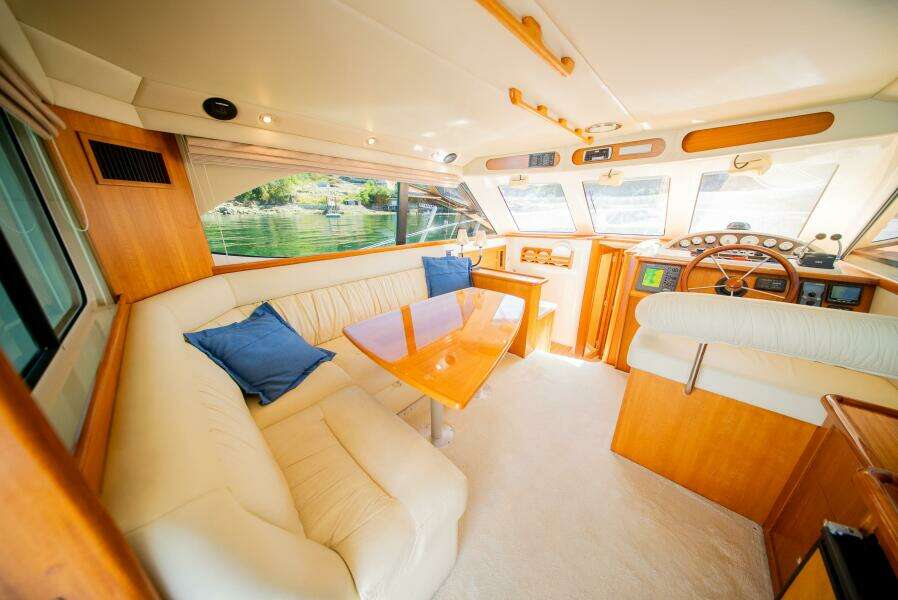 Cardiff Rose 37ft Riviera Yacht For Sale