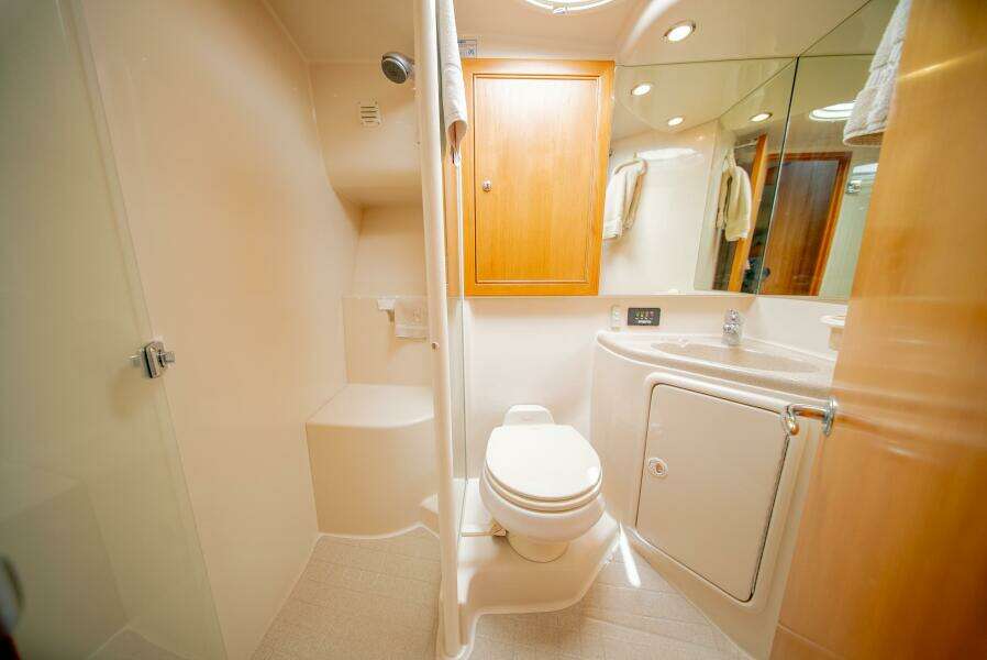 Cardiff Rose 37ft Riviera Yacht For Sale