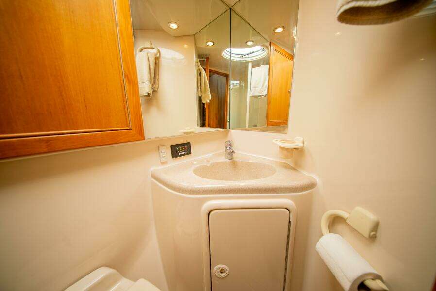 Cardiff Rose 37ft Riviera Yacht For Sale
