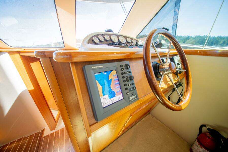 Cardiff Rose 37ft Riviera Yacht For Sale