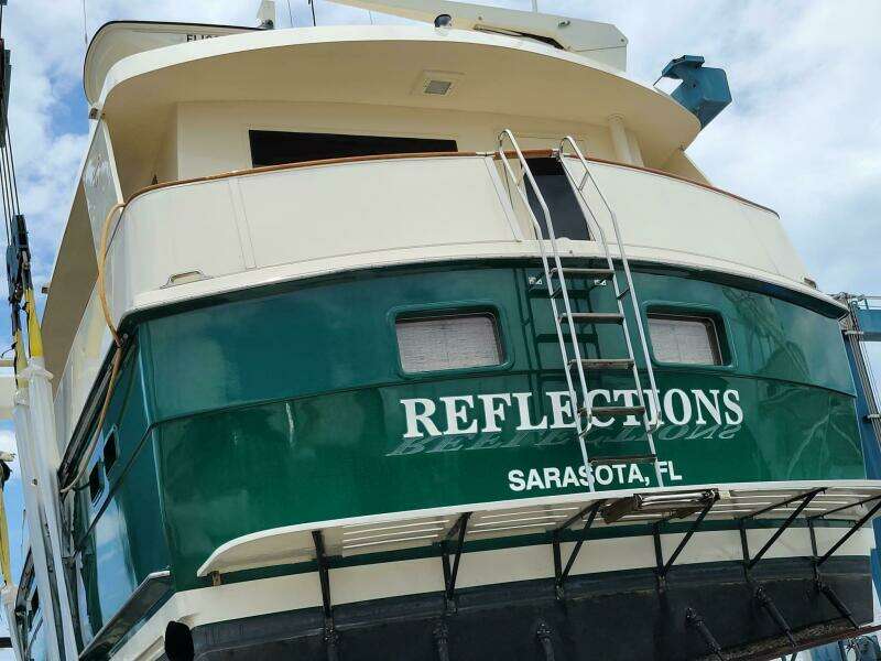 Reflections 60ft Hatteras Yacht For Sale