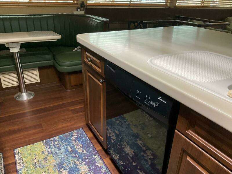 Reflections 60ft Hatteras Yacht For Sale