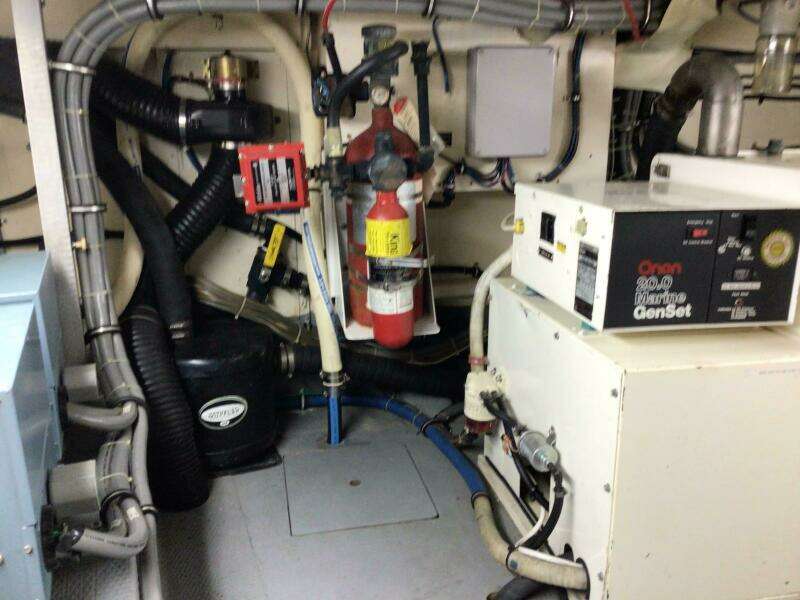 Reflections 60ft Hatteras Yacht For Sale