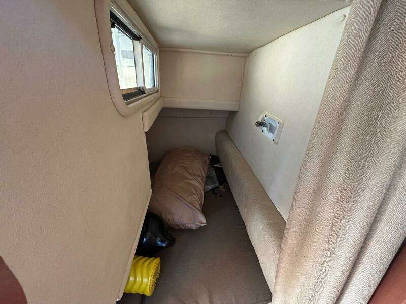 26ft Sea Ray Yacht For Sale