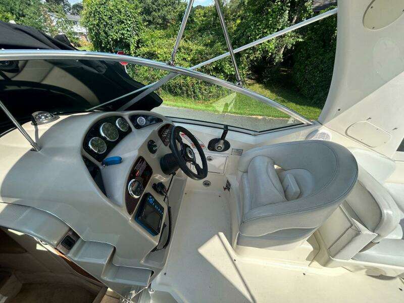 26ft Sea Ray Yacht For Sale