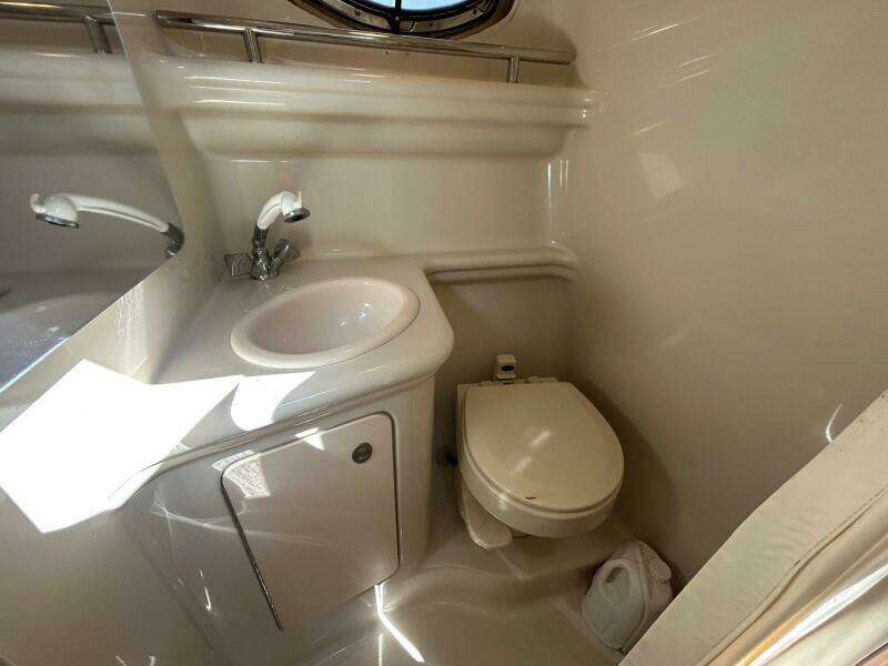26ft Sea Ray Yacht For Sale