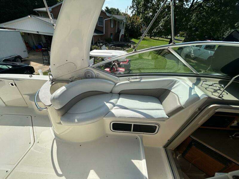 26ft Sea Ray Yacht For Sale