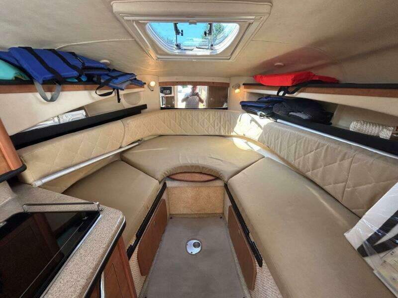 26ft Sea Ray Yacht For Sale