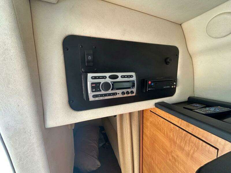 26ft Sea Ray Yacht For Sale