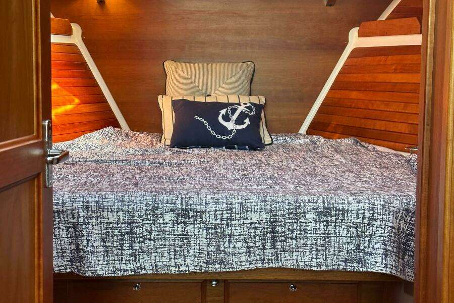Rolling Stone 41ft Back Cove Yacht For Sale