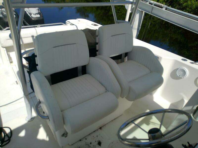 Forever Young 28ft Boston Whaler Yacht For Sale