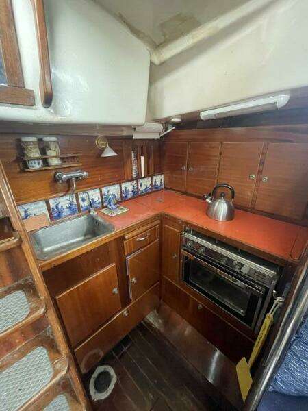 Agagio 36ft Contest Yacht For Sale