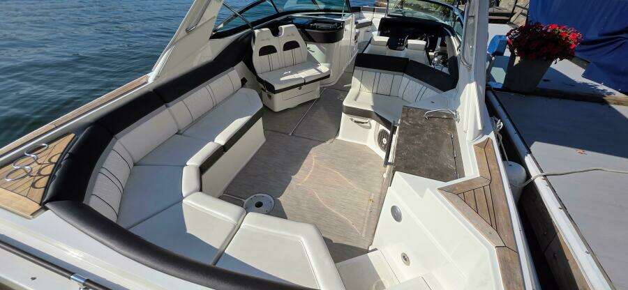 35ft Sea Ray Yacht For Sale