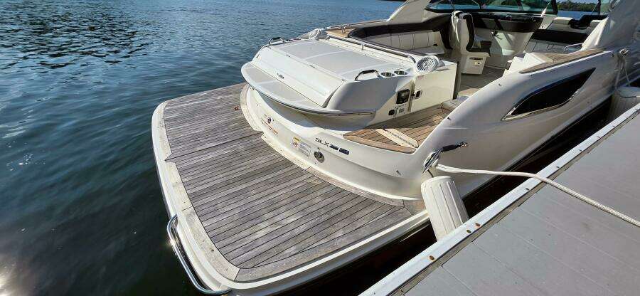 35ft Sea Ray Yacht For Sale
