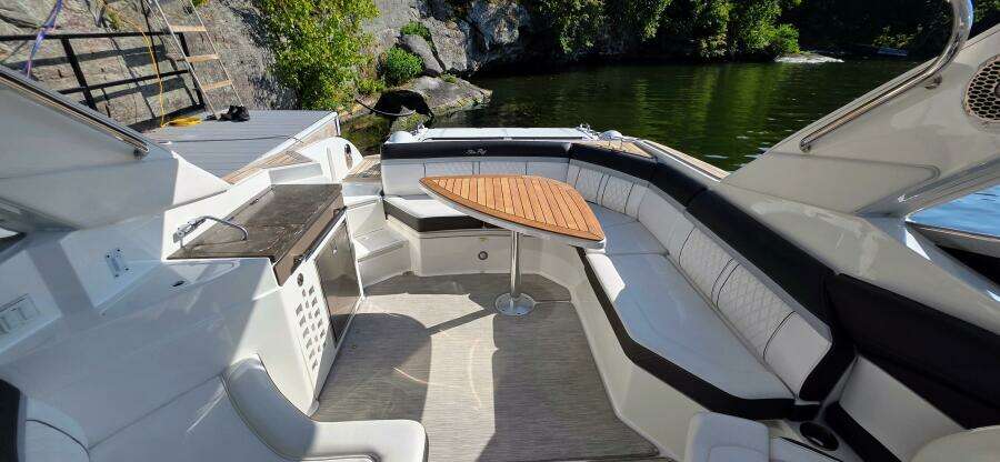 35ft Sea Ray Yacht For Sale