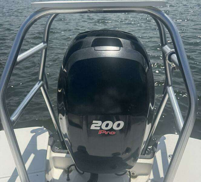21ft Boston Whaler Yacht For Sale