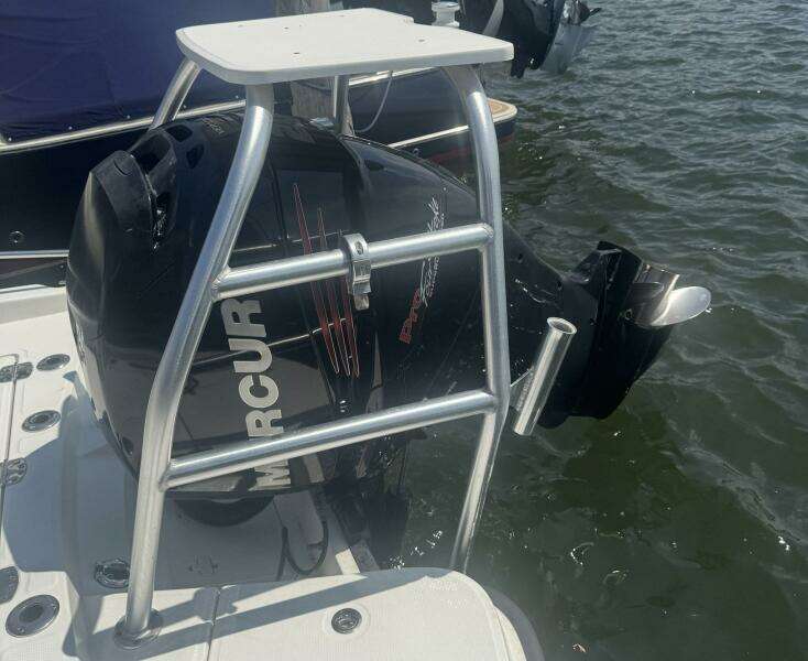 21ft Boston Whaler Yacht For Sale
