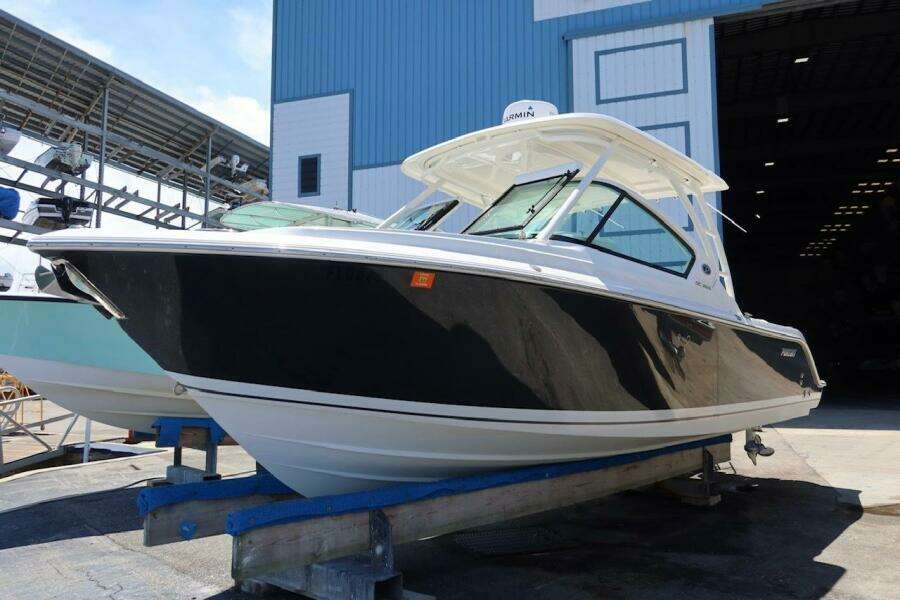26ft Pursuit Yacht For Sale