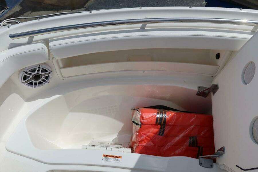 26ft Pursuit Yacht For Sale
