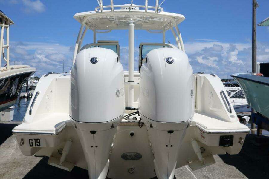 26ft Pursuit Yacht For Sale
