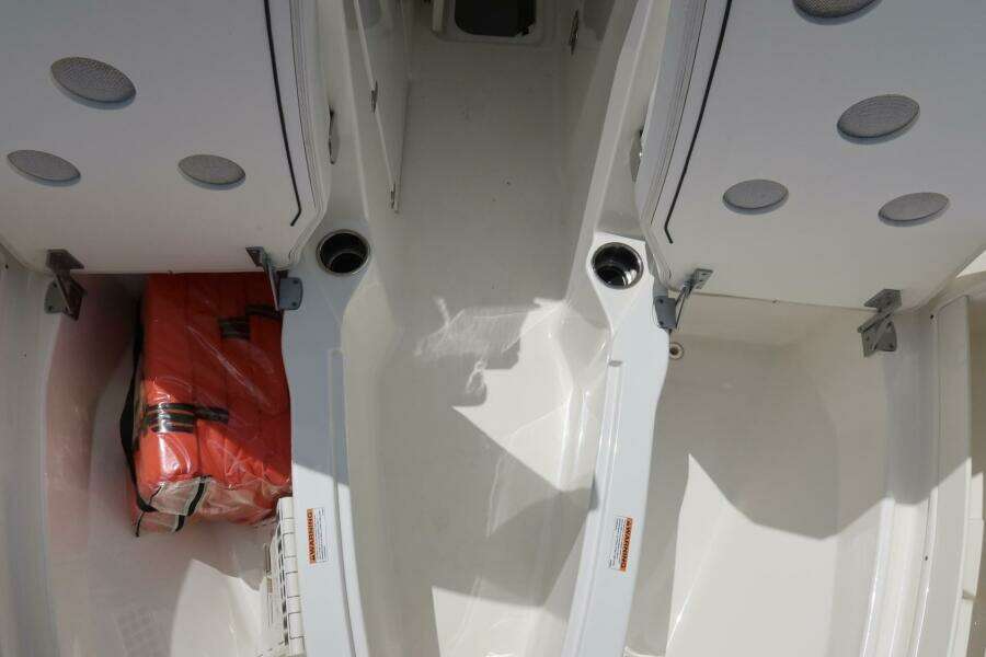 26ft Pursuit Yacht For Sale