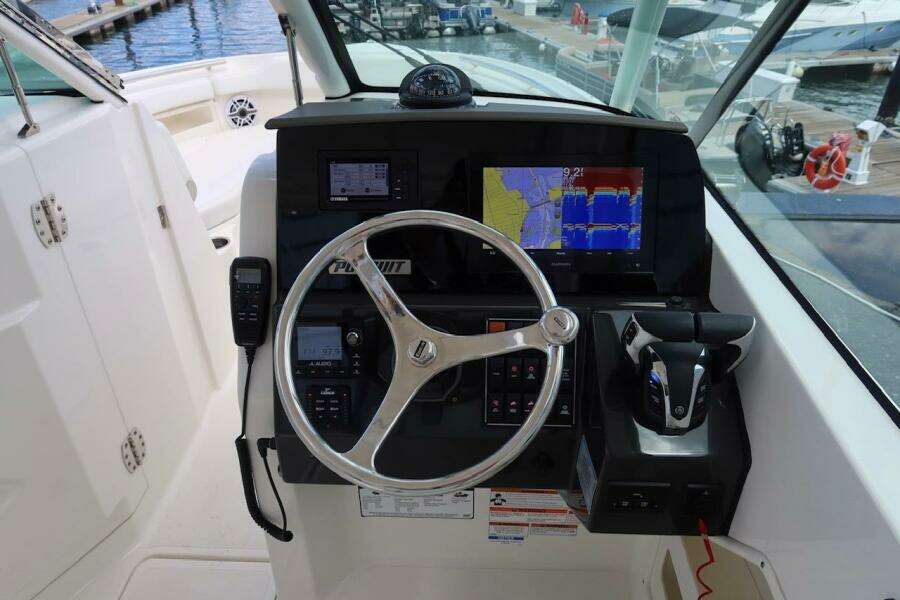 26ft Pursuit Yacht For Sale