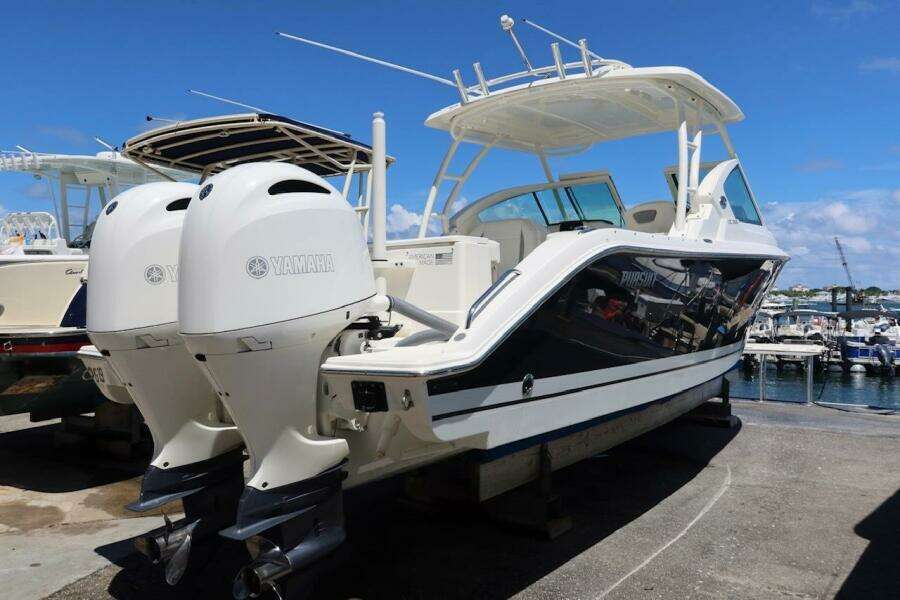 26ft Pursuit Yacht For Sale