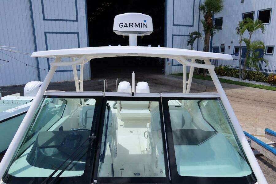 26ft Pursuit Yacht For Sale