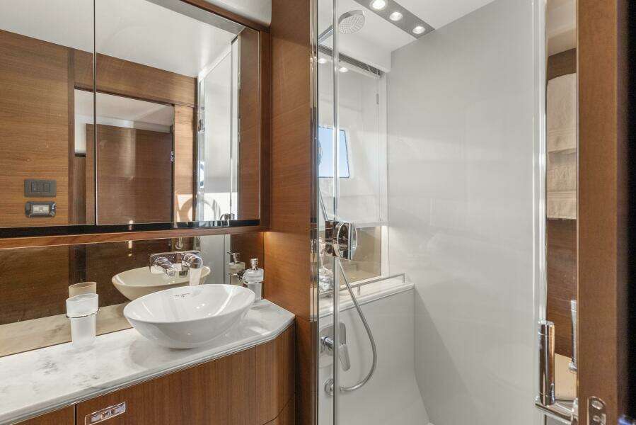 Princess F62 Stumped- Forward VIP Stateroom Head