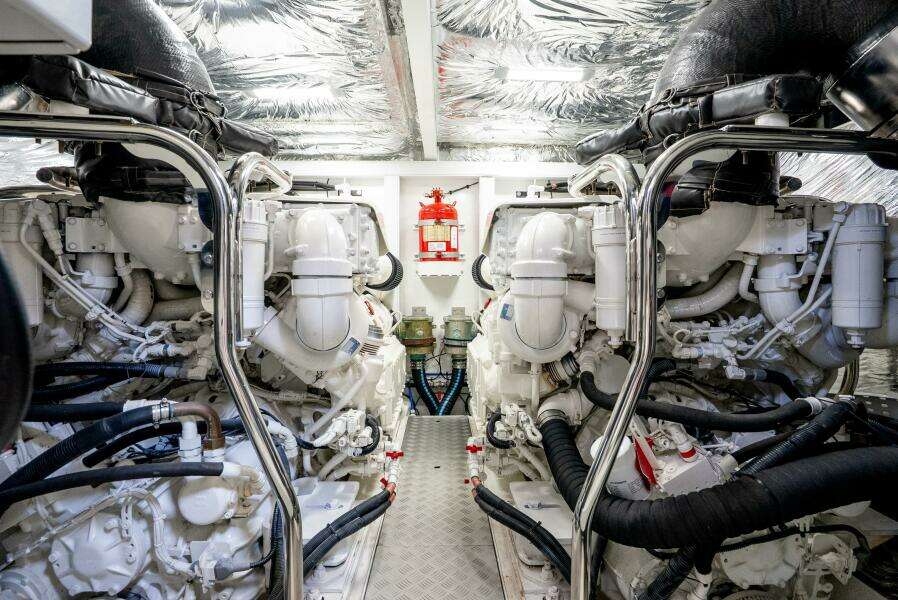 Princess F62 Stumped- Engine Room